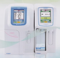 自動血球計数装置・自動CRP測定装置